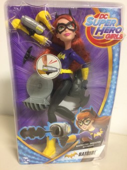 Papusa DC Super Hero Girls Blaster Action Batgirl DWH91