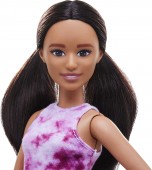 Barbie papusa in bucatarie HCD44