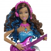 Barbie In Tabara De Muzica Papusa Cu Sunete Erika CMT17