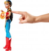 DC Super Hero Girls Wonder Woman Power Action cu scut si lasou DMM28