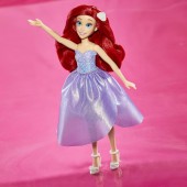 Disney Princess Life Ariel Mix Match cu 10 Outfit F4624